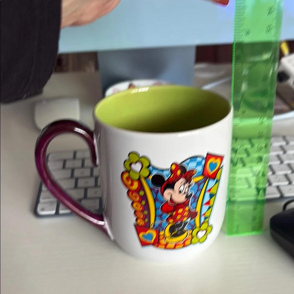 Disney Minnie Mouse Mug - White and Purple - Picture 5 of 5